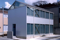 ガルバリウムの家