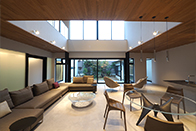 輸入家具と暮らす家